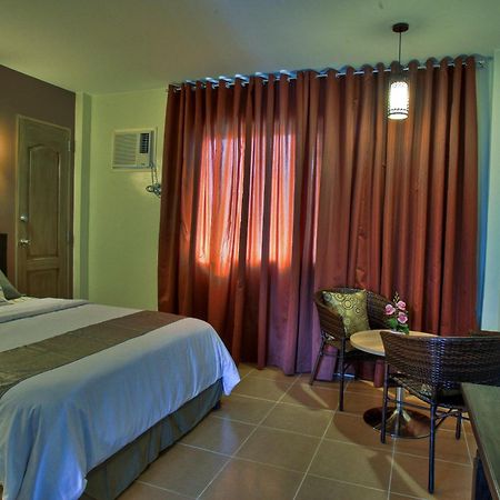 Hanan Hotel Tagaytay - Formerly Tagaytay Wingate Manor Tagaytay City Kültér fotó